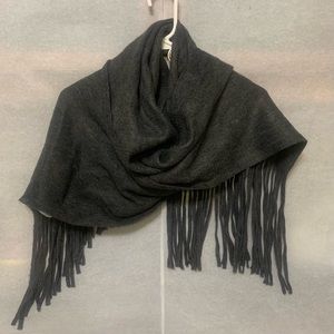 LUCKY BRAND - GRAY FRINGED - SCARF or WRAP